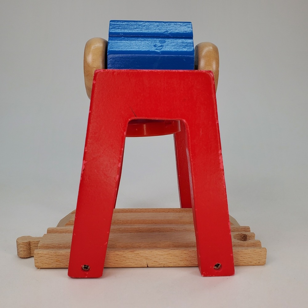 Melissa & Doug Wooden Railway Filling Station Tower Train Track Accessory YK1513